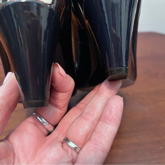 Vince Camuto Varro black patent peep toe wedge with bow 7 M - Picture 9 of 14